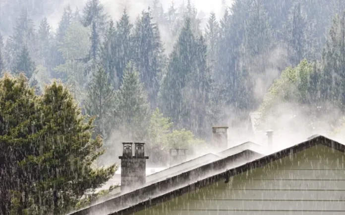 How Weather Impacts Roofing Materials and Lifespan